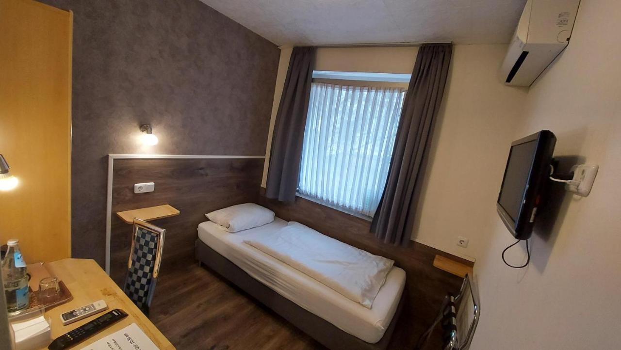 Hotel Mueller Koeln Екстериор снимка