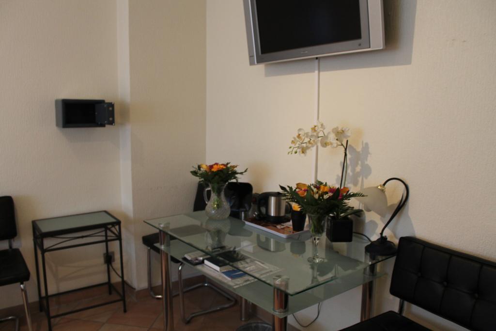 Hotel Mueller Koeln Стая снимка