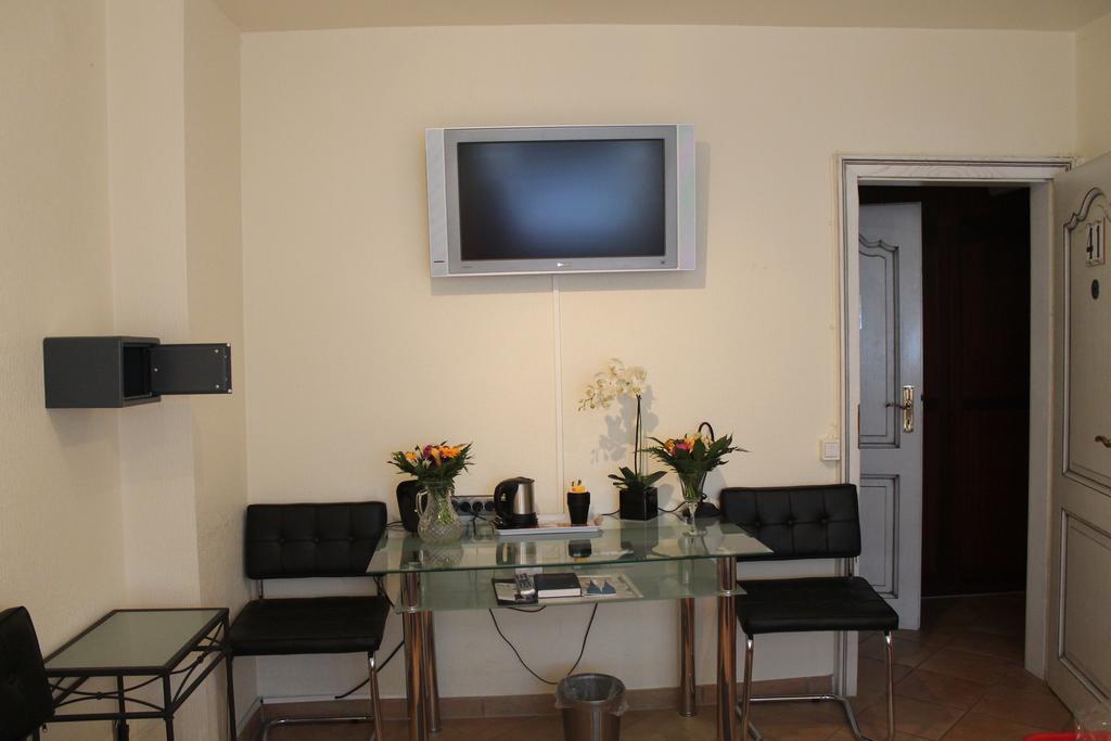 Hotel Mueller Koeln Стая снимка