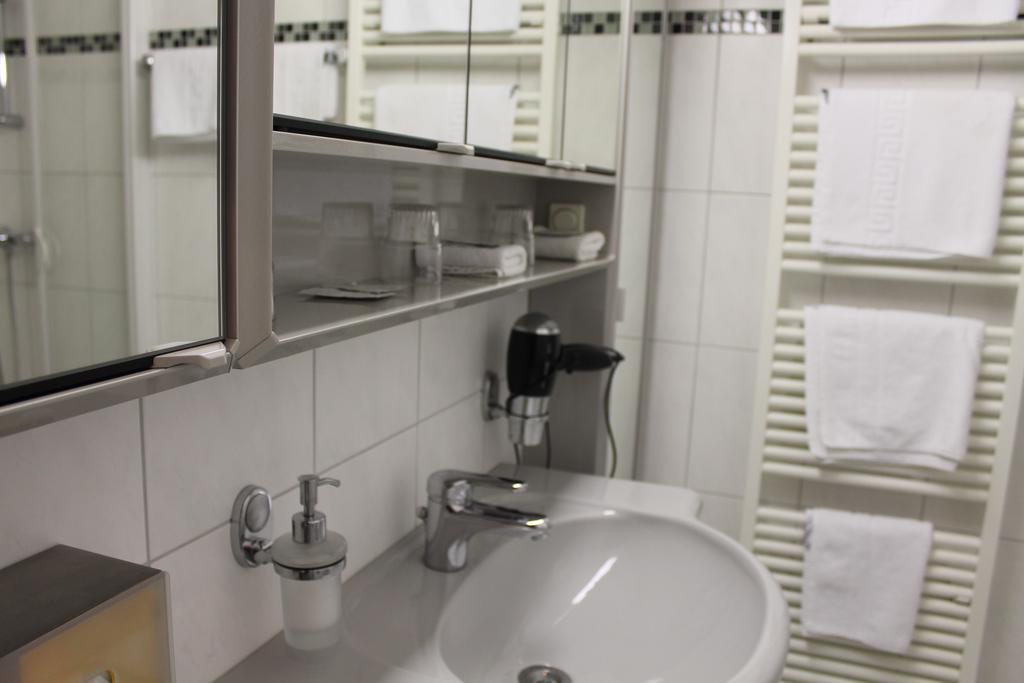 Hotel Mueller Koeln Екстериор снимка