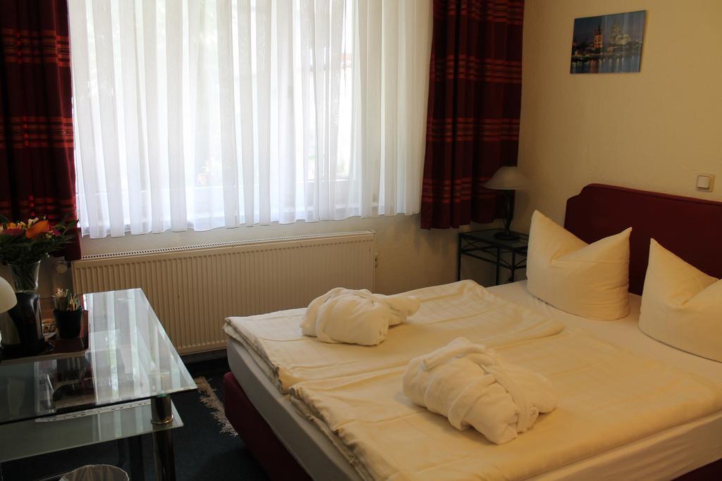 Hotel Mueller Koeln Екстериор снимка